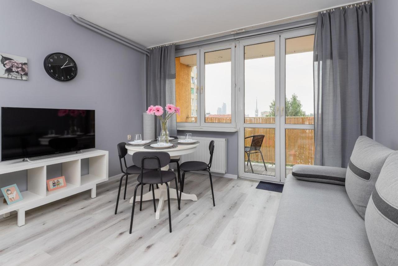 Family Apartment With Balcony In Gdynia By Noclegi Renters Bagian luar foto