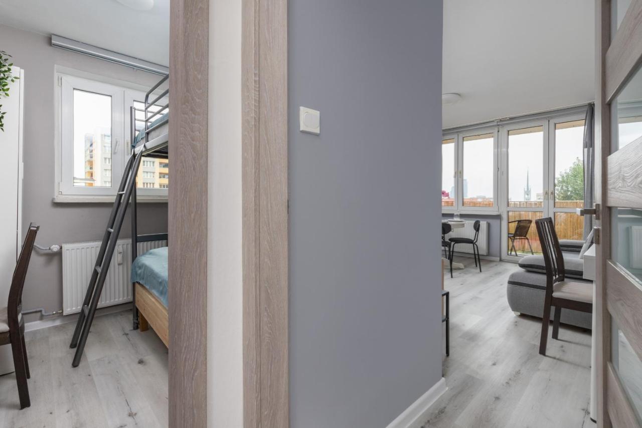 Family Apartment With Balcony In Gdynia By Noclegi Renters Bagian luar foto