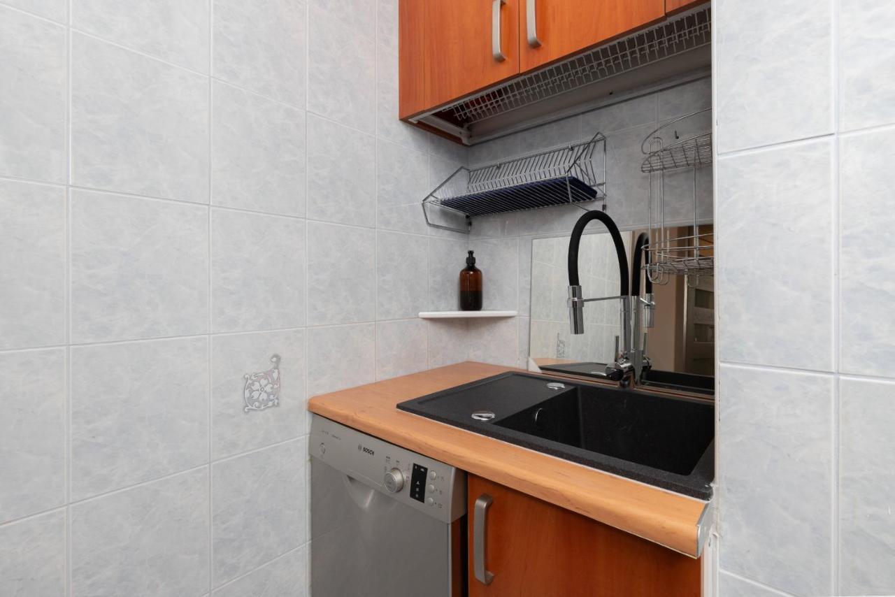 Family Apartment With Balcony In Gdynia By Noclegi Renters Bagian luar foto